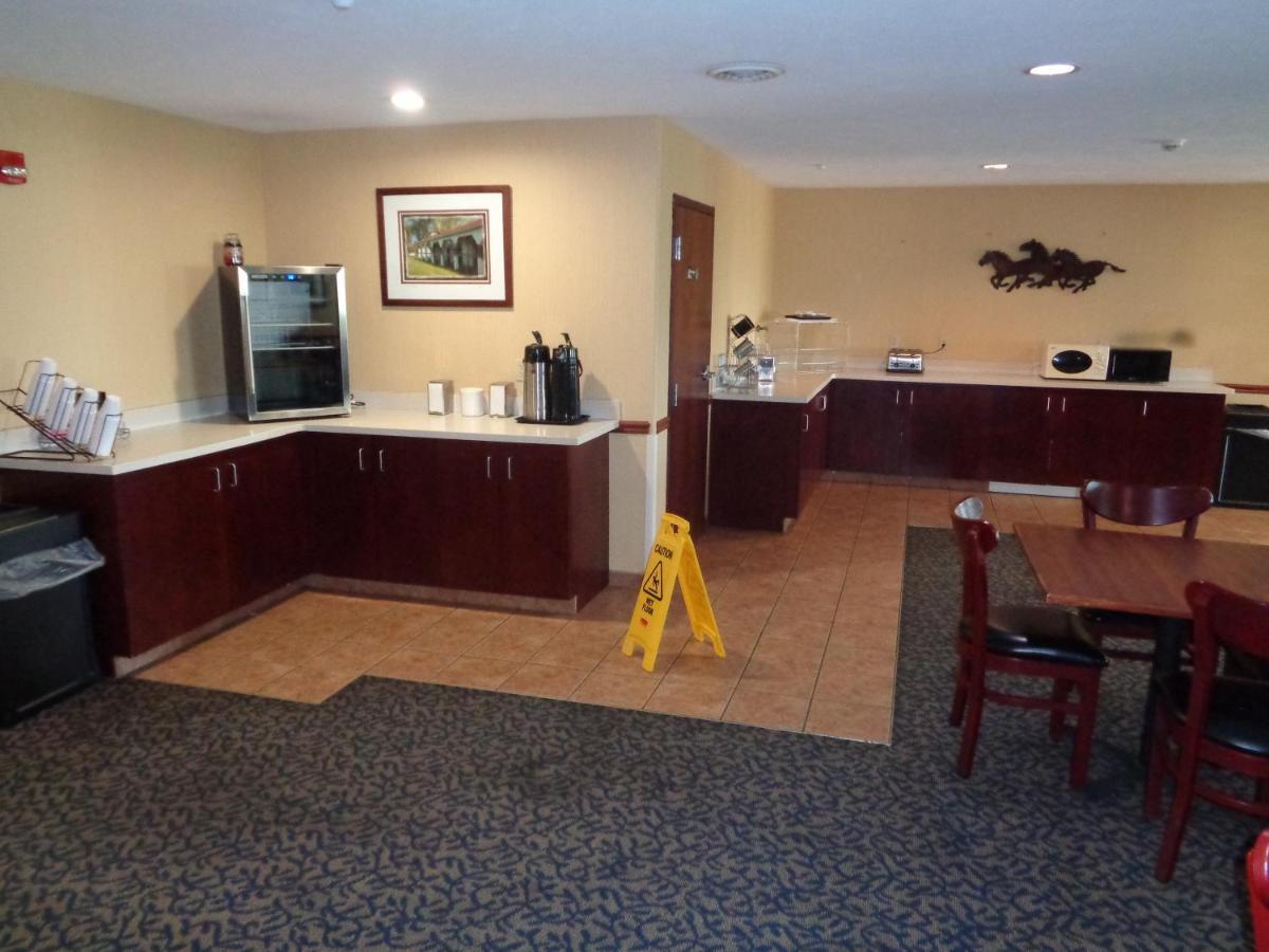 Fairgrounds Inn Du Quoin Εξωτερικό φωτογραφία