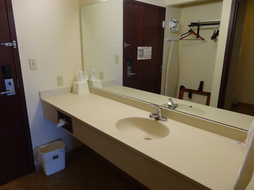 Fairgrounds Inn Du Quoin Δωμάτιο φωτογραφία